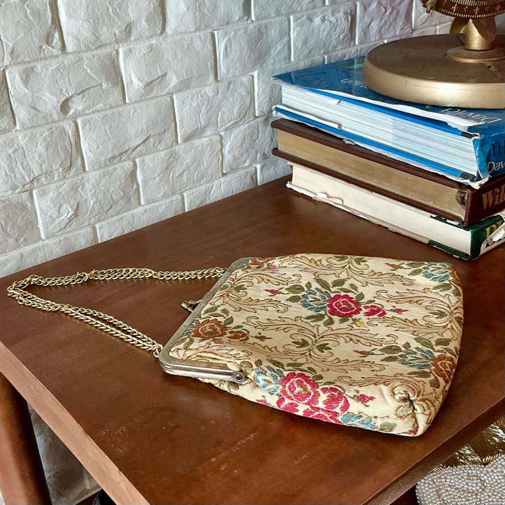 Vintage 50s 60s La Regale Floral Tapestry Brocade Fabric Bag + Gold Chain Strap - Picture 10 of 17